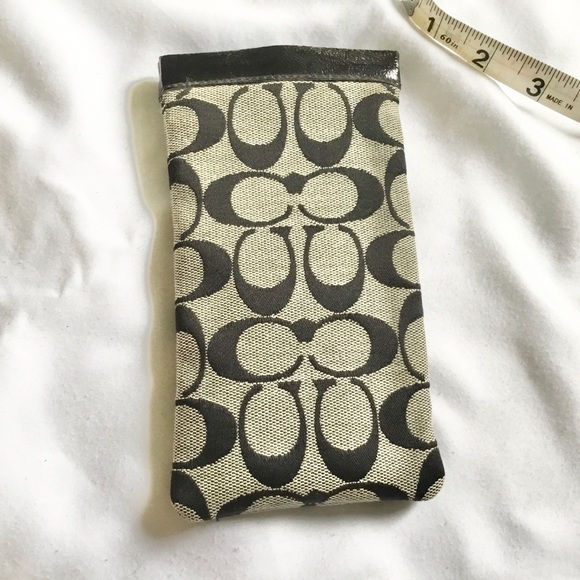 Coach Black and Gray Patterned sunglasses case - Picture 2 of 4
